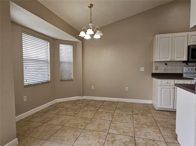 Foto del edificio - 5260 English Dr