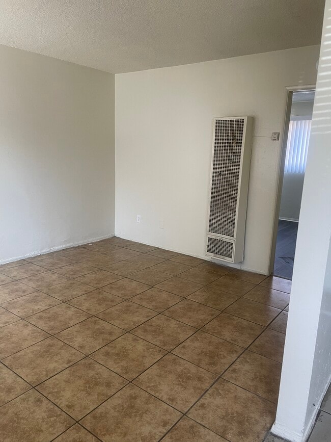 Sala de estar - 7339 McKinley Ave