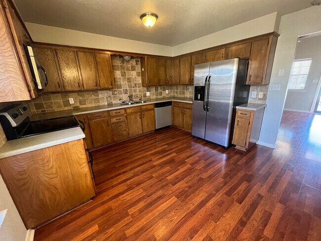 Foto del edificio - 1308 Montgomery St