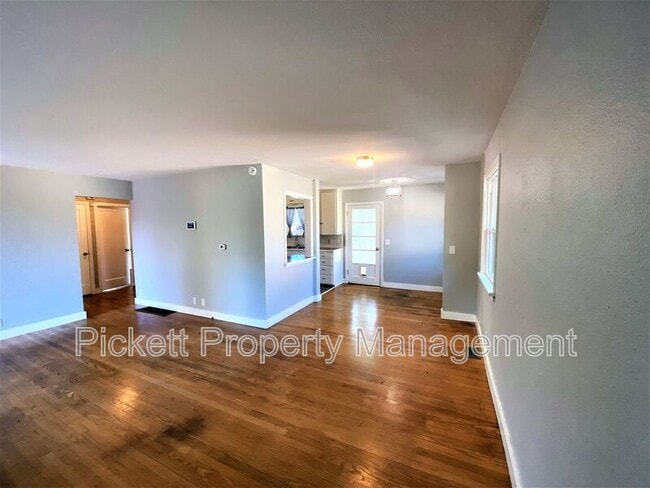 Building Photo - 631 Bertha Ave