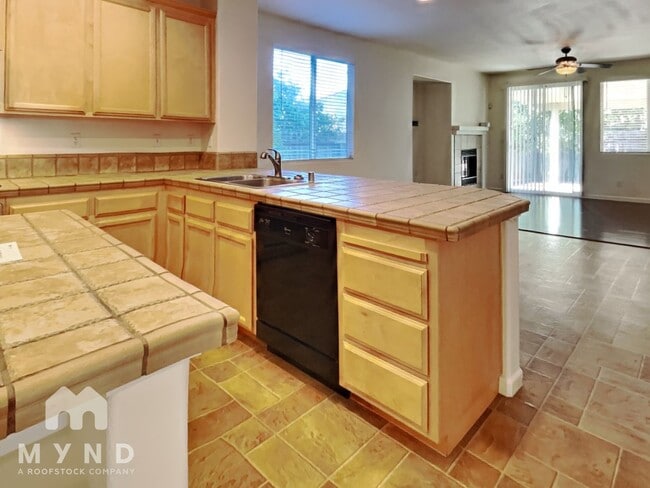 Building Photo - 10114 Upshaw Way