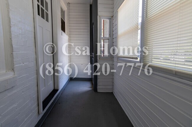 Foto del edificio - Beautiful 2 Bedroom End Row Home in Liberty Park with Driveway and Shed!