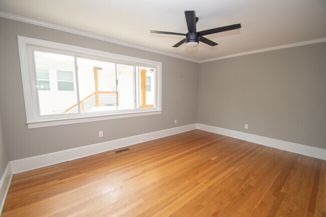 Building Photo - 2125 Thurmond Pl