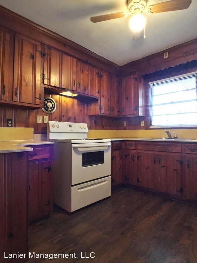 Building Photo - 2 br, 1 bath House - 7 Berkeley Place