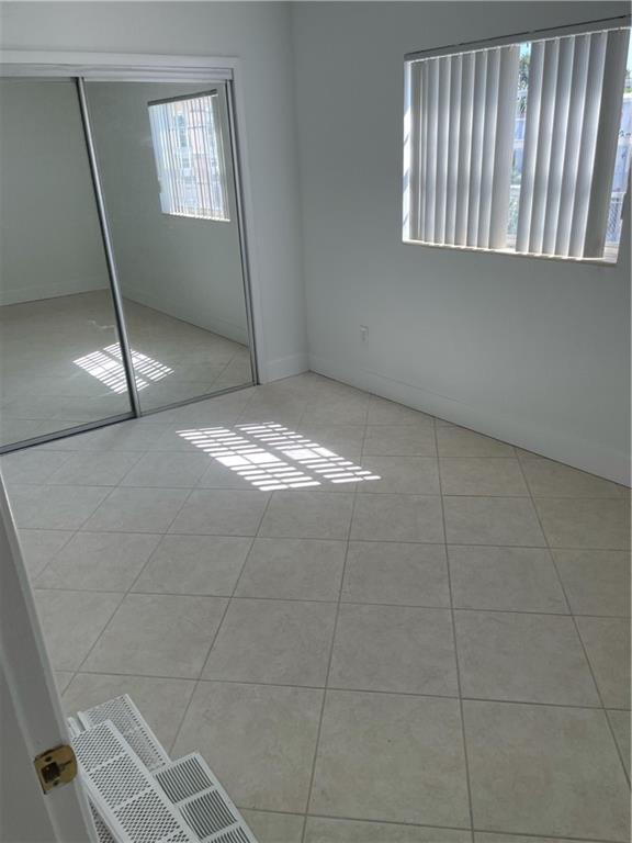 Foto del edificio - 375 W 56th St