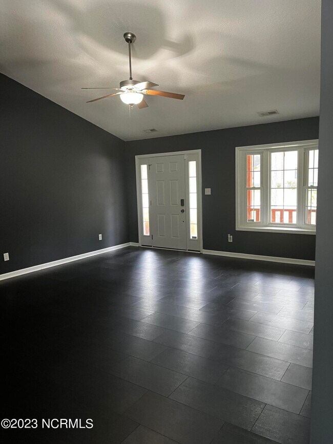 Foto del edificio - 168 Live Oak Dr