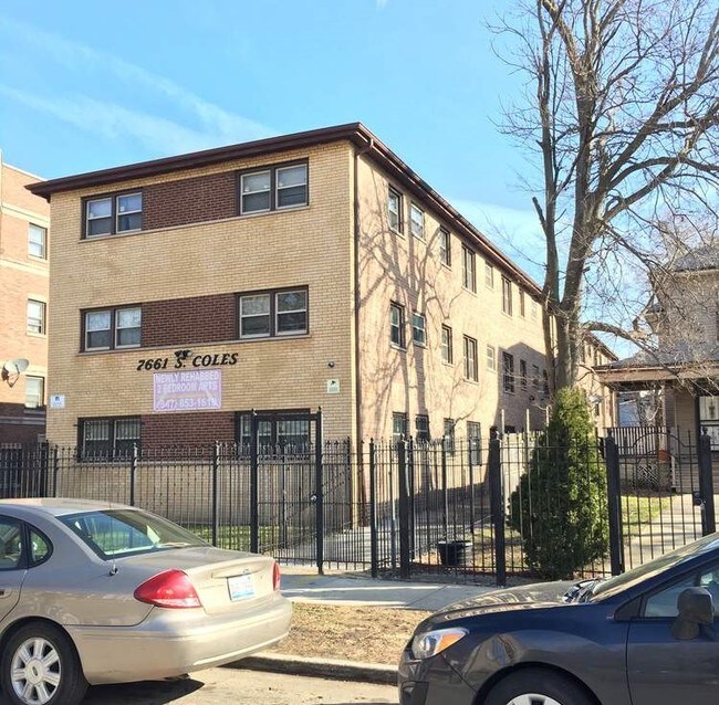 Building Photo - 7661 S Coles Ave