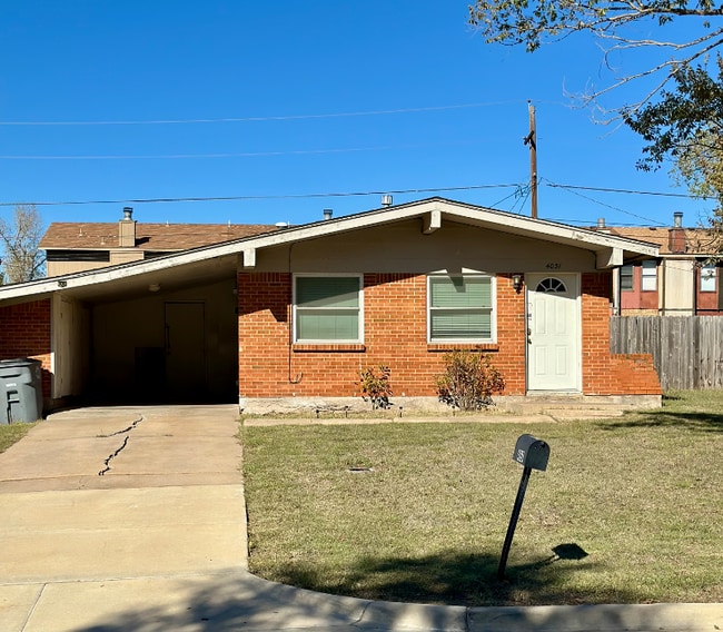 Building Photo - 4031 NW Lindy Ave