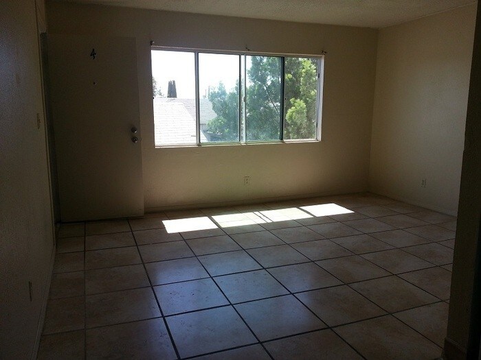 Building Photo - 3855 Menlo Ave