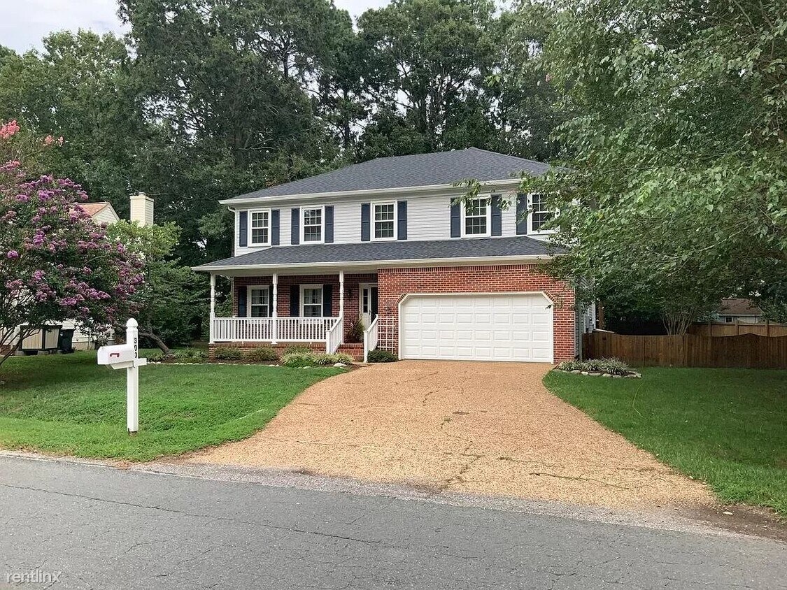 Foto principal - 4 br, 2.5 bath House - 300 Peachtree Ln