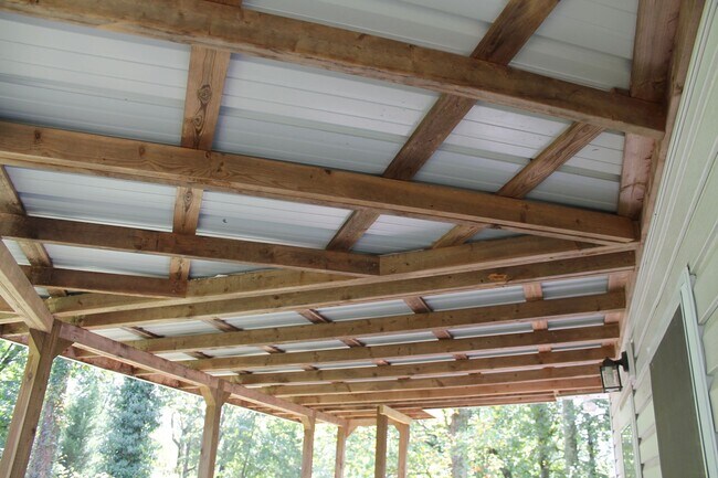 Building Photo - Duplex in Oak Ridge