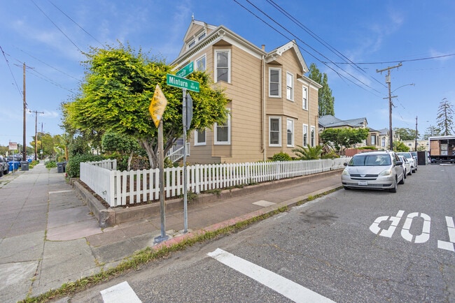 Building Photo - 1530 Minturn St