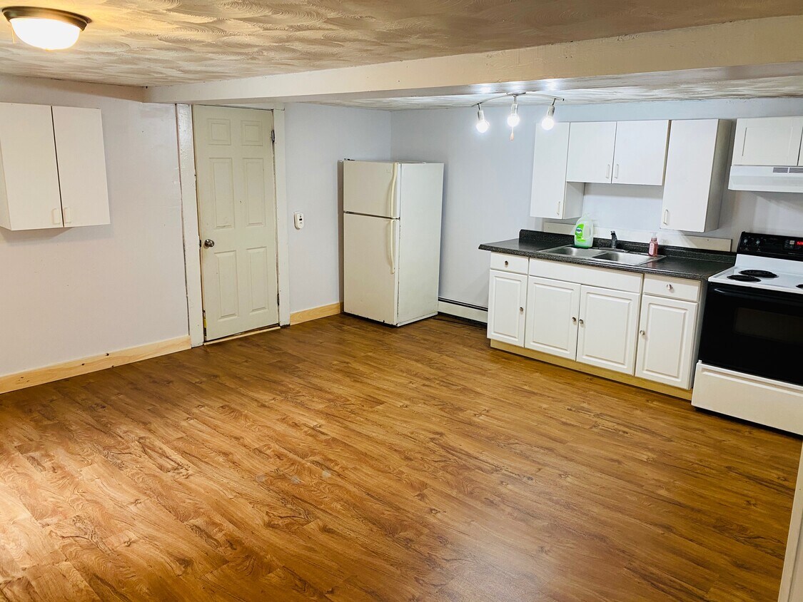 46 Russell St, Plymouth, NH 03264 Apartments 46 Russell St Plymouth