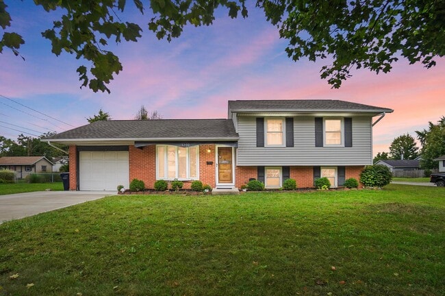 Building Photo - 5200 Williamsburg Cir