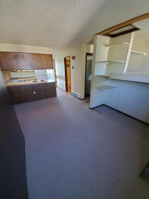 Building Photo - 761 Rainbow Dr