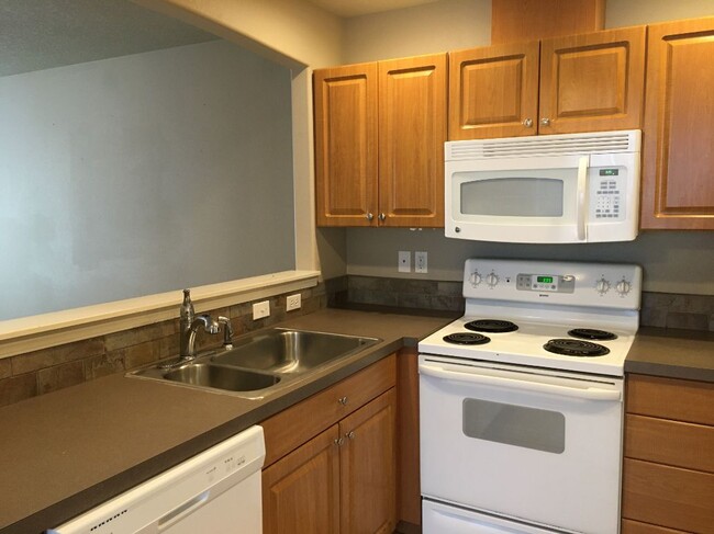 Building Photo - 1283 SW Mill Pond Pl
