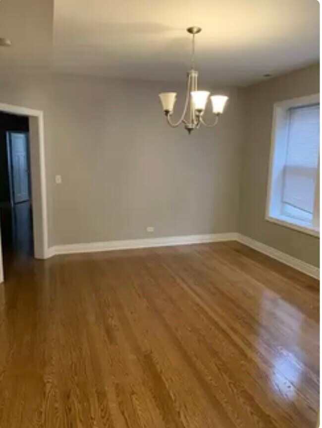 Foto del edificio - 5311 N Christiana Ave