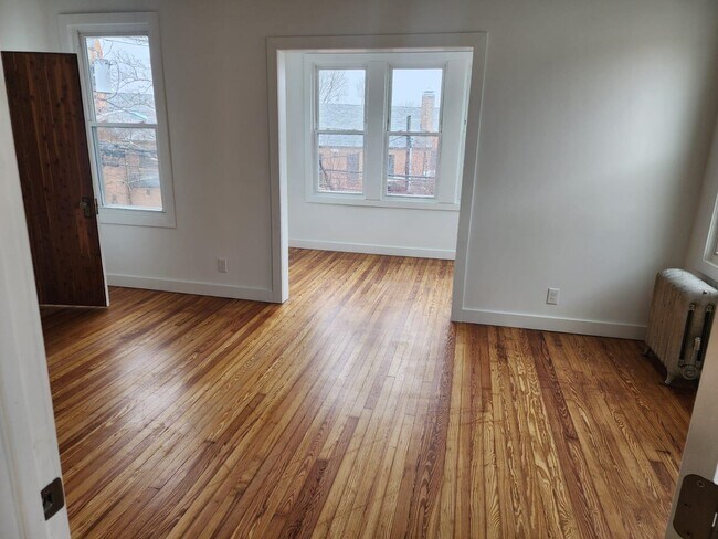 Foto del edificio - 119 Davis Ave