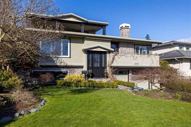 Photo du bâtiment - 15529 Semiahmoo Ave