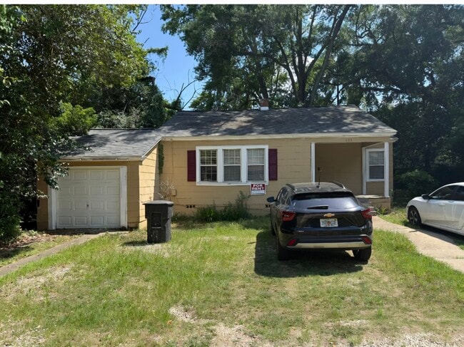 Building Photo - 111 Westridge Dr