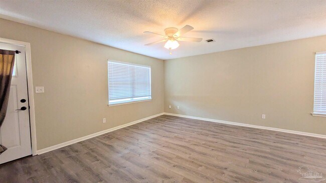 Building Photo - 3212 Cornell Dr
