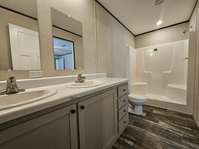 Building Photo - 16821 Oak Leaf Ct