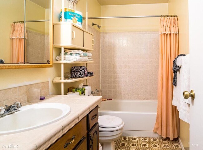 Foto del edificio - 3 br, 2 bath House - 2888 Janis Dr