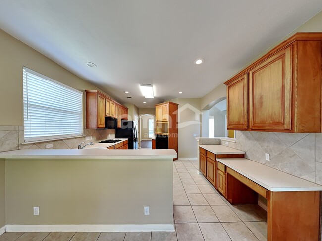 Building Photo - 204 Ambrose Drive