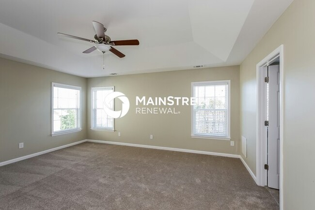 Building Photo - 14835 Havasu St