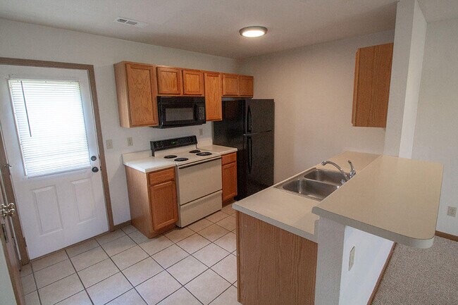 Building Photo - 1506 Typhoon Ct