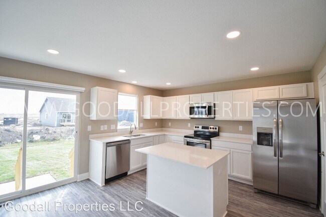 Foto del edificio - 4 br, 2.5 bath House - 1105 Cedar St