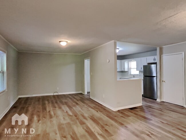 Foto del edificio - 2102 Red Berry Ln SW