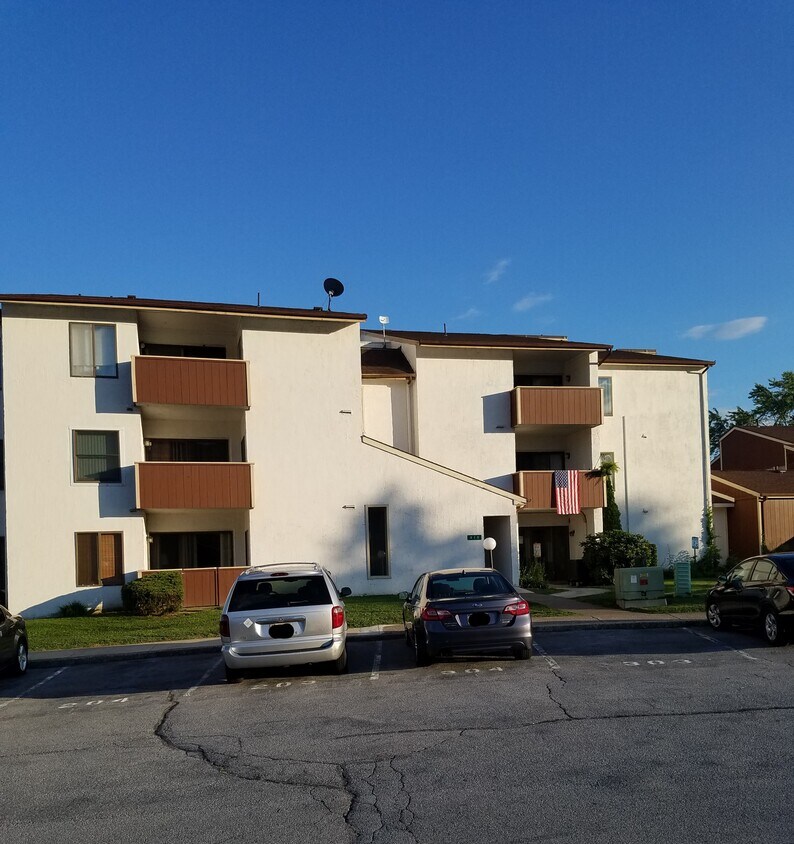 Primary Photo - 810 Charlotte Way