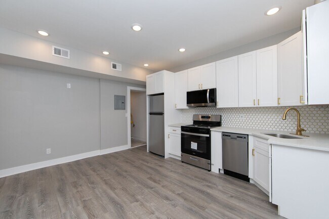Foto del edificio - Beautiful Gut Renovated 2 Bed/2.5 Bath Apa...