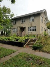 Building Photo - 808-810 W 2nd St