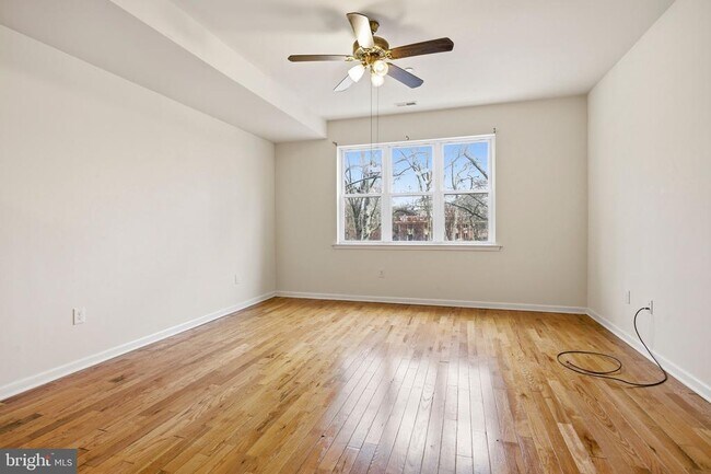 Building Photo - 1218 S 45th St