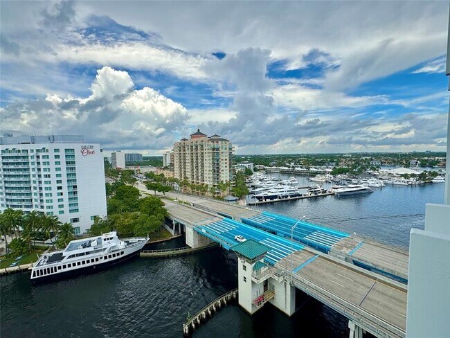 Foto del edificio - 2800 E Sunrise Blvd