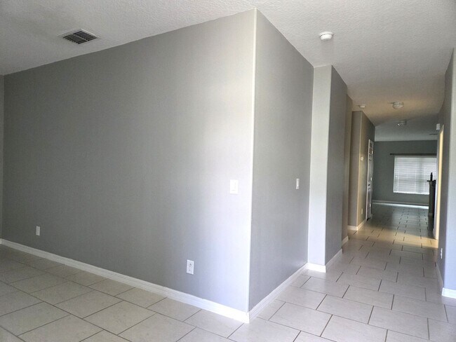 Foto del edificio - Move in Ready 3/2 in Lago Katrina