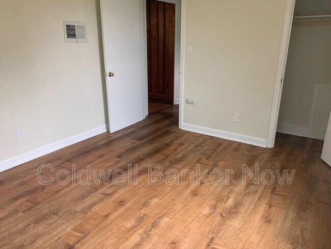 Foto del edificio - 1407 Bayville St