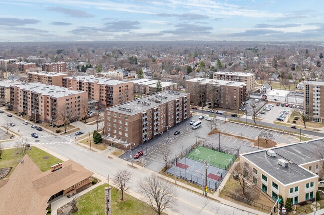 Aerial Photo - 900 Center St