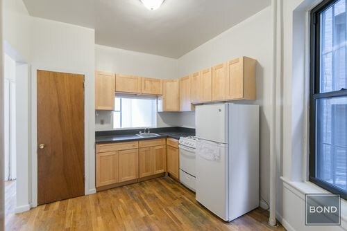 Foto del edificio - 308 E 90th St