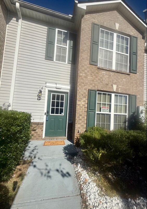Foto principal - 2418 Piering Dr