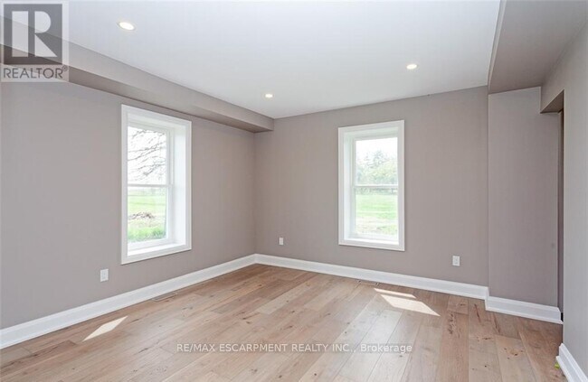 Building Photo - 1697 Concession 10 Conc