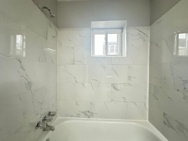 Foto del edificio - 308 Main St