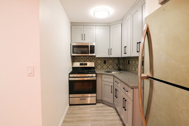 Renovated Kitchen - 2925 Laconia Ave