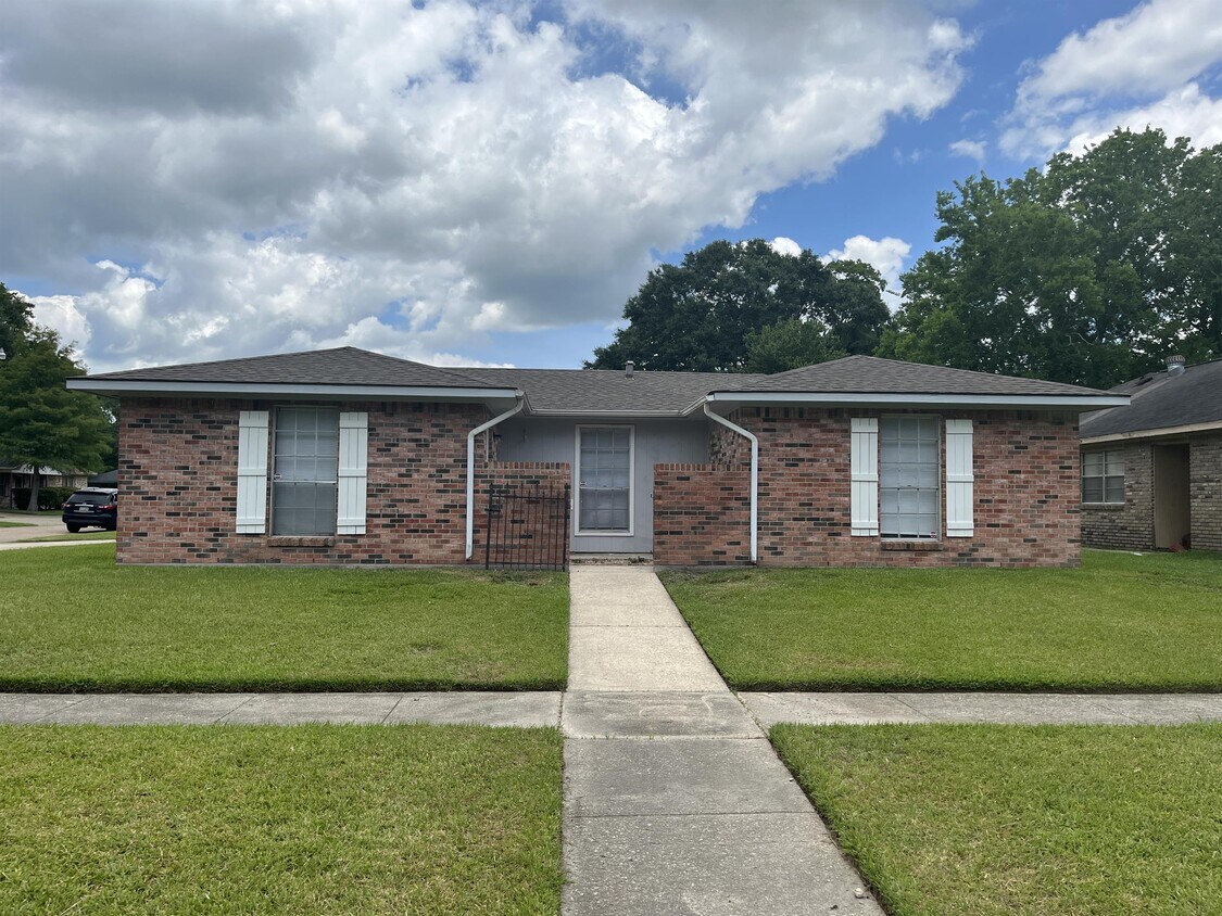 11741 Willow Oak Ave, Baton Rouge, LA 70815 House Rental in Baton