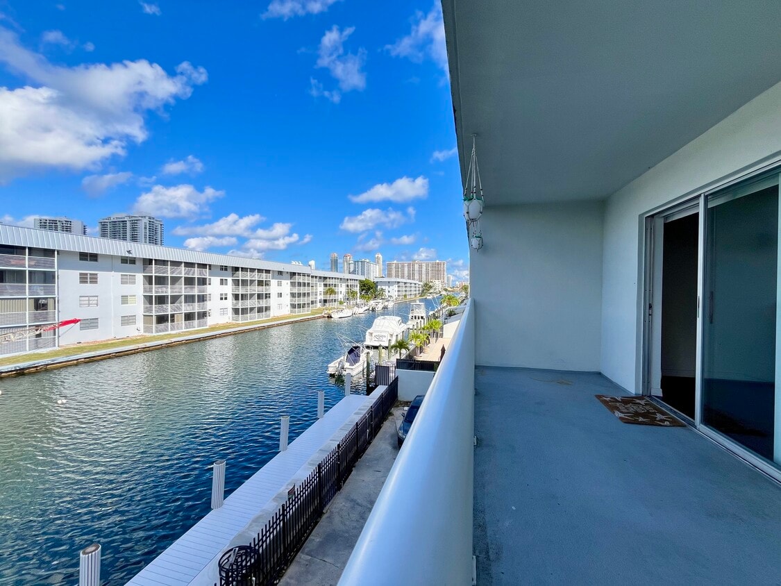 Photo - 3527 NE 168th St (North Miami Beach, FL)