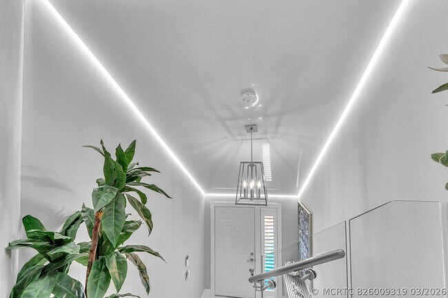 Building Photo - 204 Sea Oats Dr