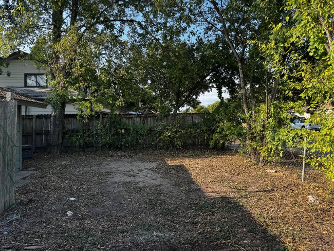 Building Photo - 313 Flournoy Dr