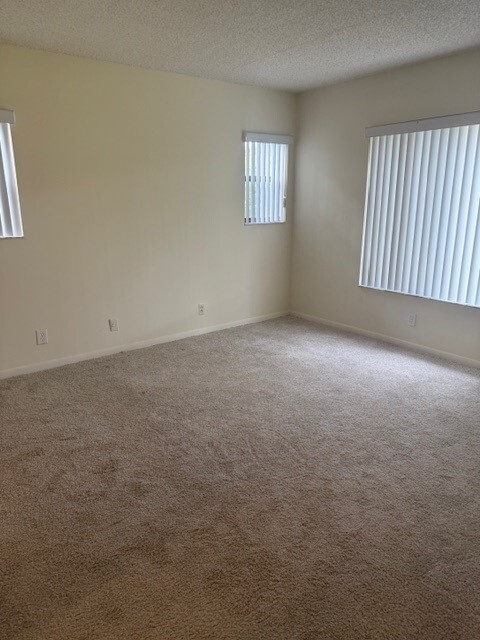 master bedroom - 21955 Tidewater Ter